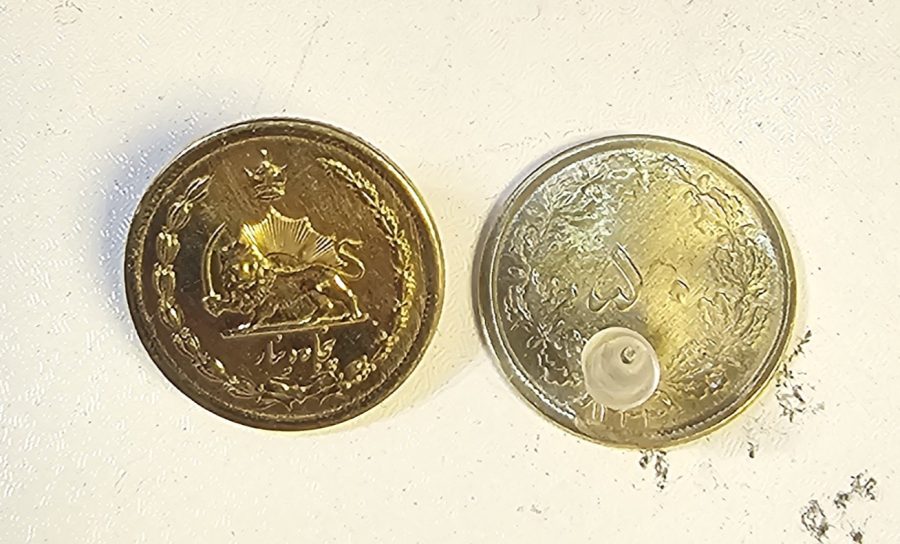 گوشواره میخی برنج _ سکه 50 دینار _ سایز 2