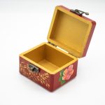 باکس کادویی چوبی _ نقاشی طرح گل_ابعاد 6*7_رنگ قرمز