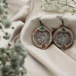گوشواره سفالی _ سایز 2 _ طرح شیر و خورشید _ آجری